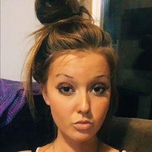 Meet your Posher, Alyssa